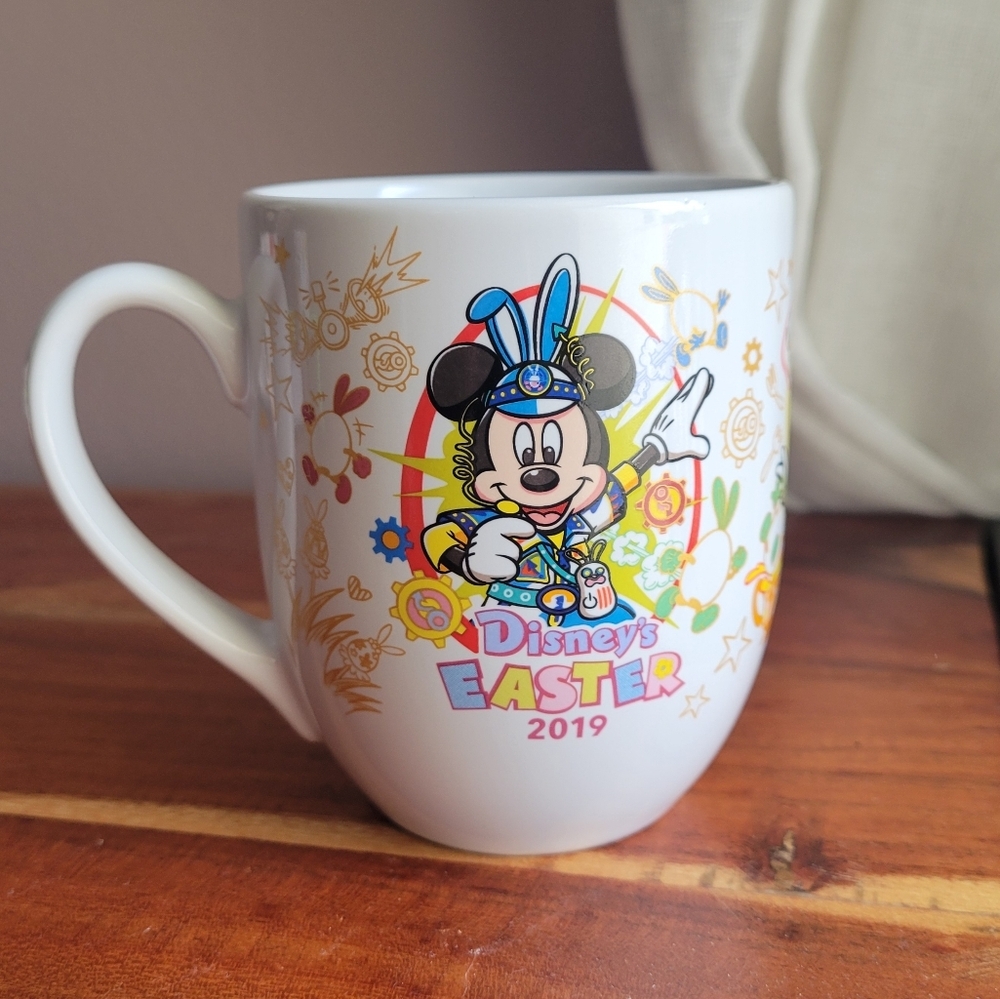 Tokyo Disneyland Disney 2019 Mickey, Minnie, Donald Daysi Ceramic Mug Multicolor